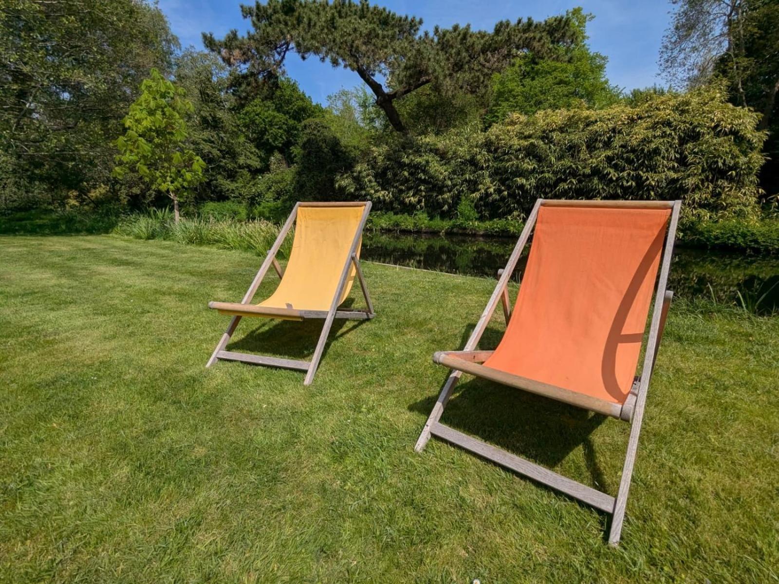Unique & Rural Child Friendly Annexe With Large Gardens, Games & Tennis Court - Chichester Holiday Properties Exterior foto